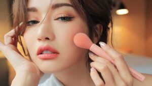 Mẹo giữ lớp nền lâu trôi để bạn tươi tắn suốt cả ngày