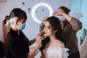 Phong cách trang điểm Hàn Quốc giúp cô dâu đẹp tự nhiên nhưng vẫn sang trọng